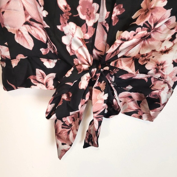 Polly & Esther Floral Crop Blouse size M - Picture 5 of 6
